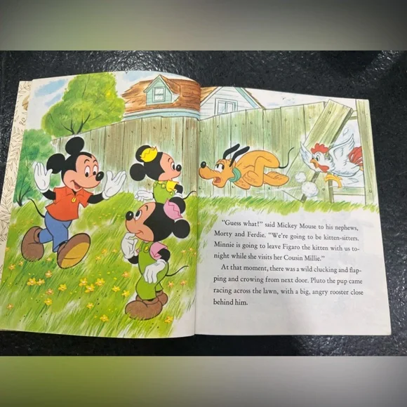 Vintage Little Golden Book Mickey Mouse -The Kitten Sitters 1978 - Picture 6 of 7